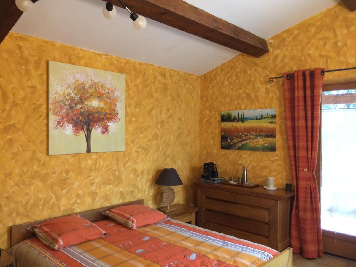 ピオラン Santolines En Provence Bed & Breakfast エクステリア 写真