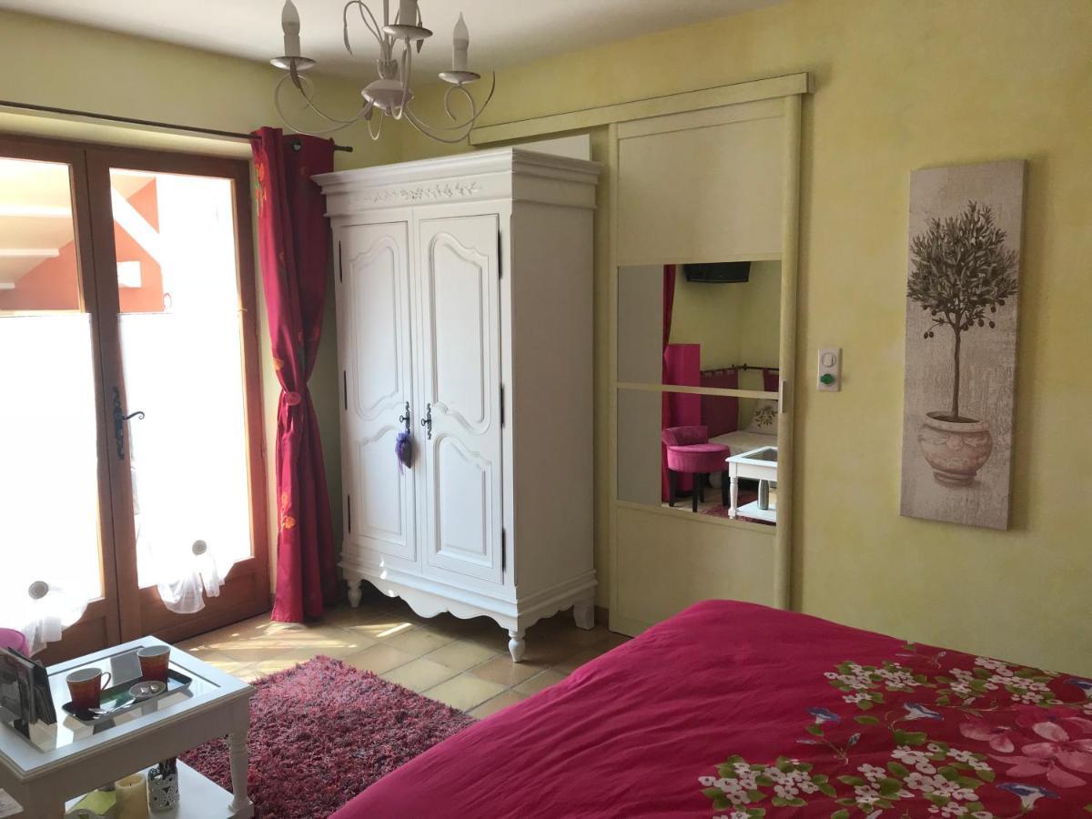 ピオラン Santolines En Provence Bed & Breakfast エクステリア 写真