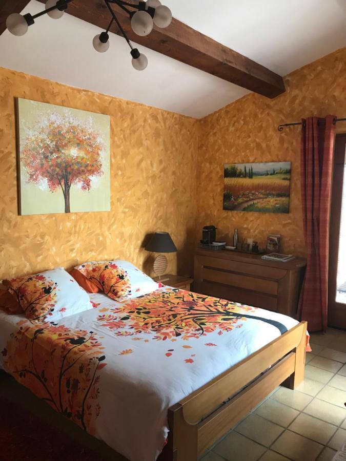ピオラン Santolines En Provence Bed & Breakfast エクステリア 写真