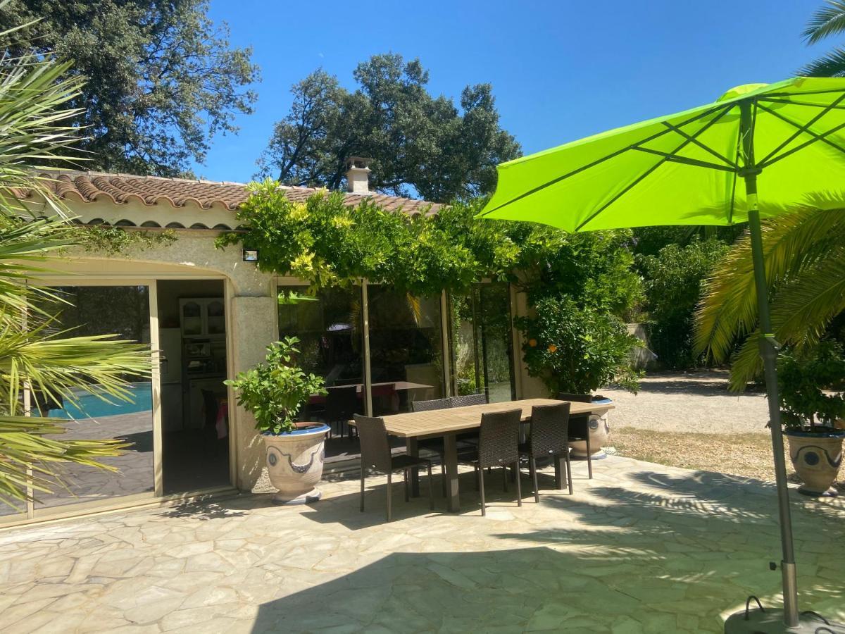 ピオラン Santolines En Provence Bed & Breakfast エクステリア 写真